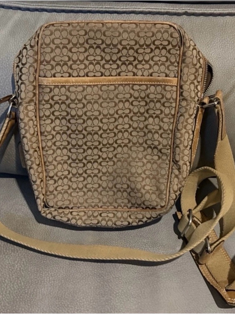 Coach Beige/Tan Signature Canvas Crossbody Messenger - Picture 4 of 7